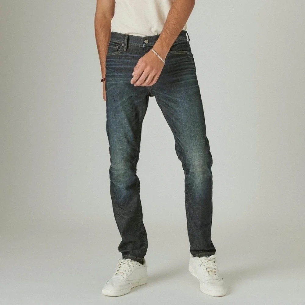 Lucky Brand Men’s 411 Athletic Taper Advanced Stretch Jeans Size 29x32 Dark Wash